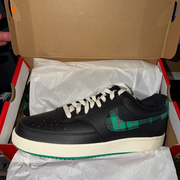 Black and Green Plaid Men's Nike Force Sneakers Size 9 - Picture 3 of 5